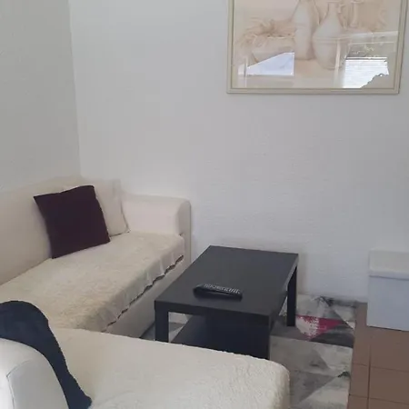Alleinstehende Ferienwohnung 아파트 *